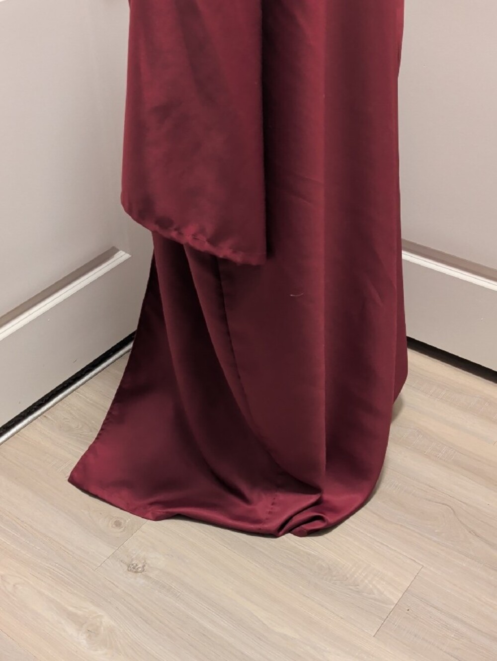 Hooded Burgundy Cape 2XL - Fantasy Cosplay Costume - Picture 6 of 11